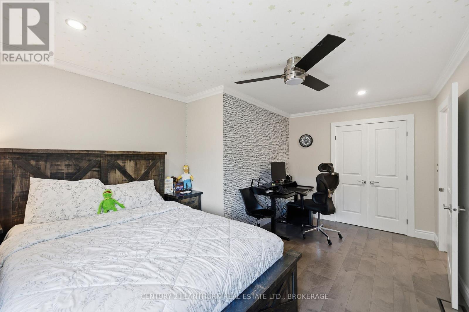 952 CHANCERY STREET - Image 37
