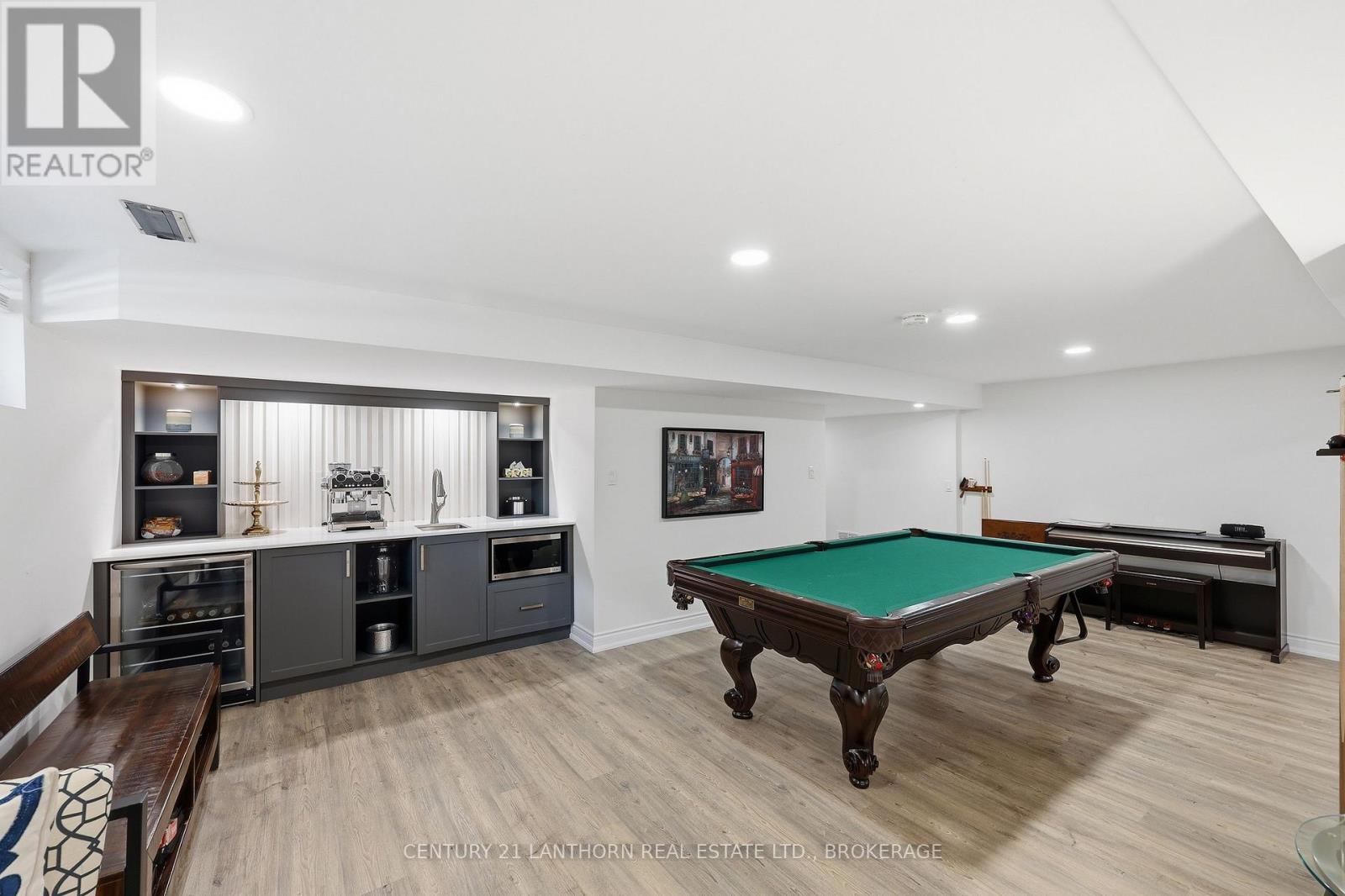952 CHANCERY STREET - Image 44