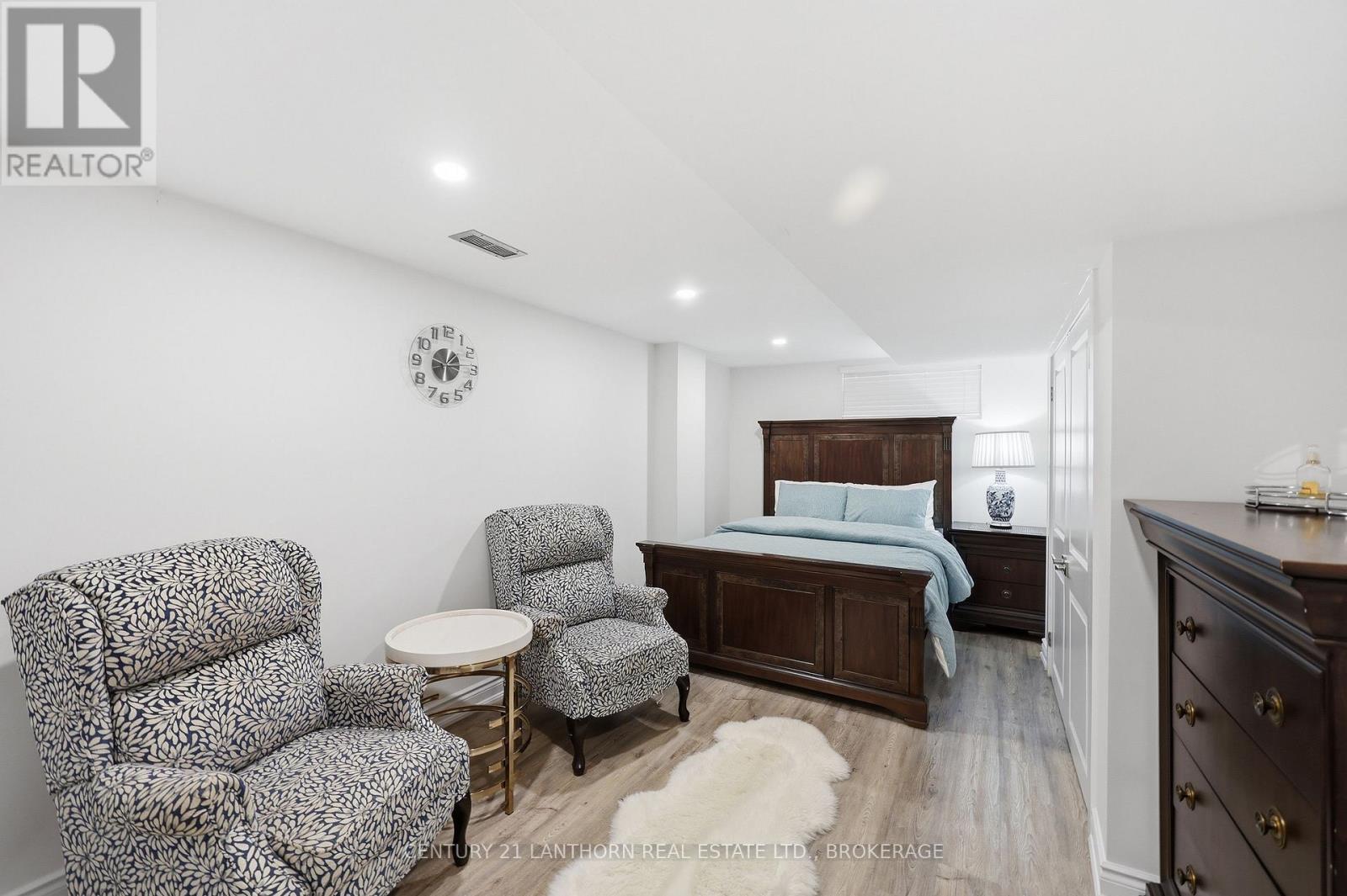952 CHANCERY STREET - Image 45