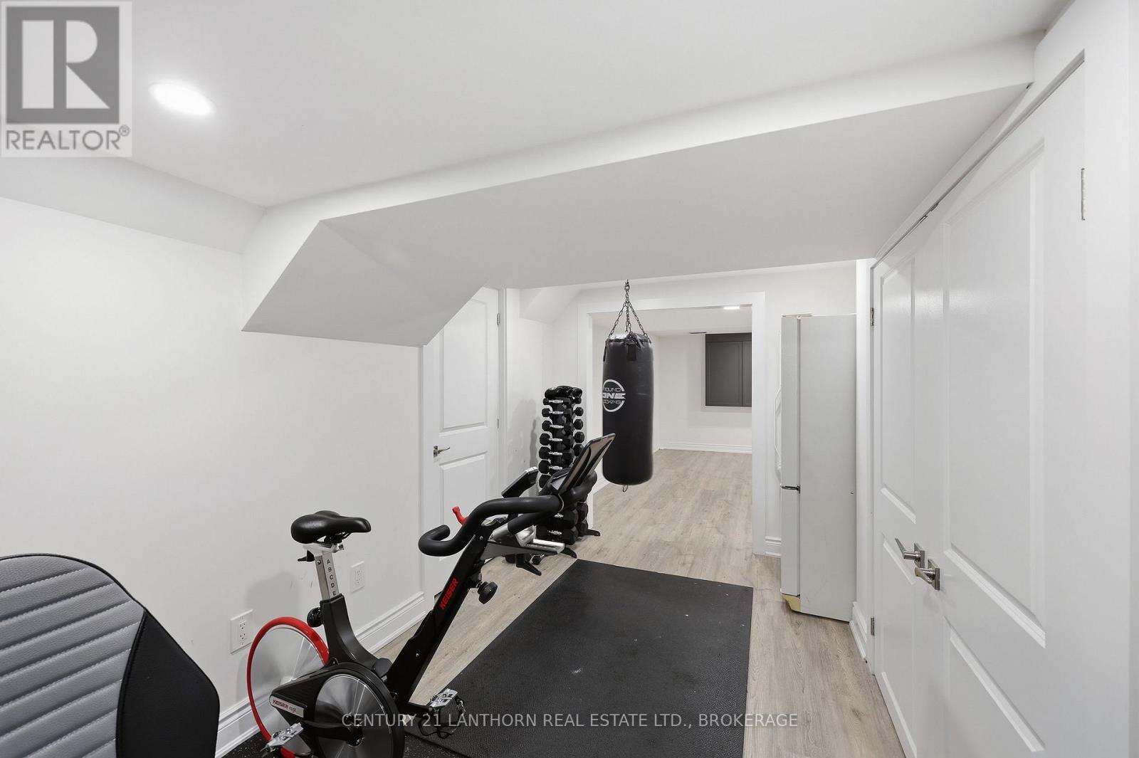 952 CHANCERY STREET - Image 48
