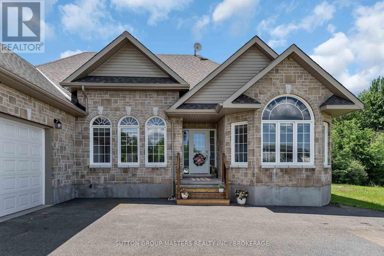 257 STARLIGHT PLACE - 3