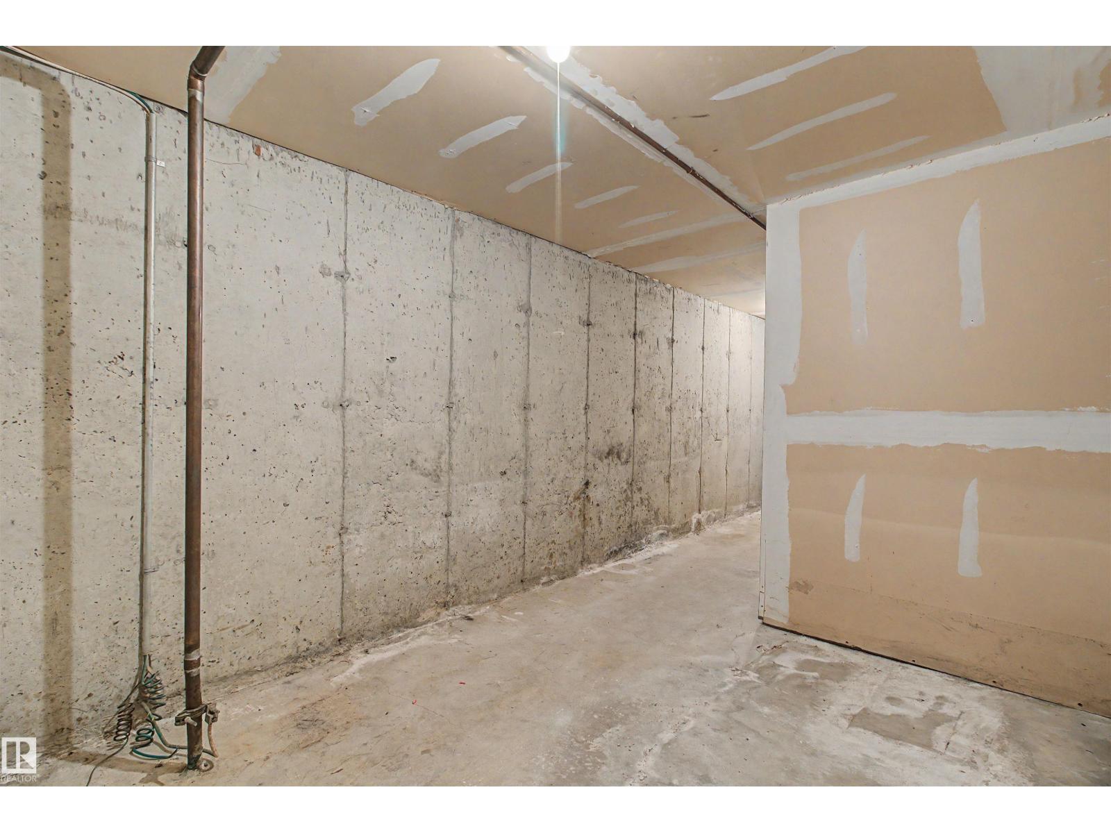 5953 40 AV NW - 17