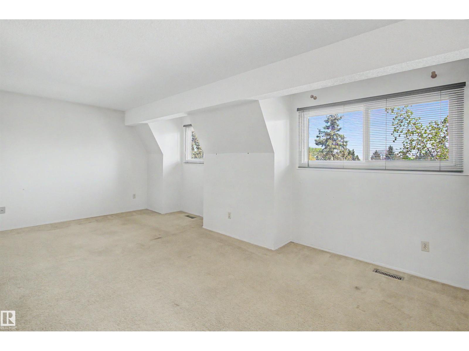 5953 40 AV NW - 9