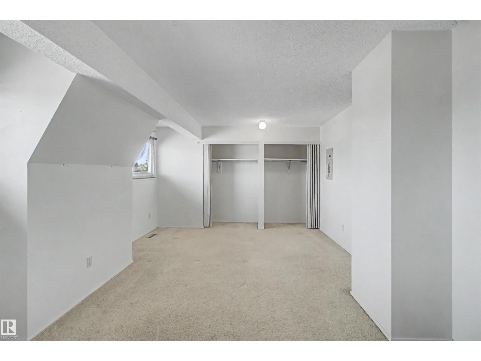5953 40 AV NW - 11