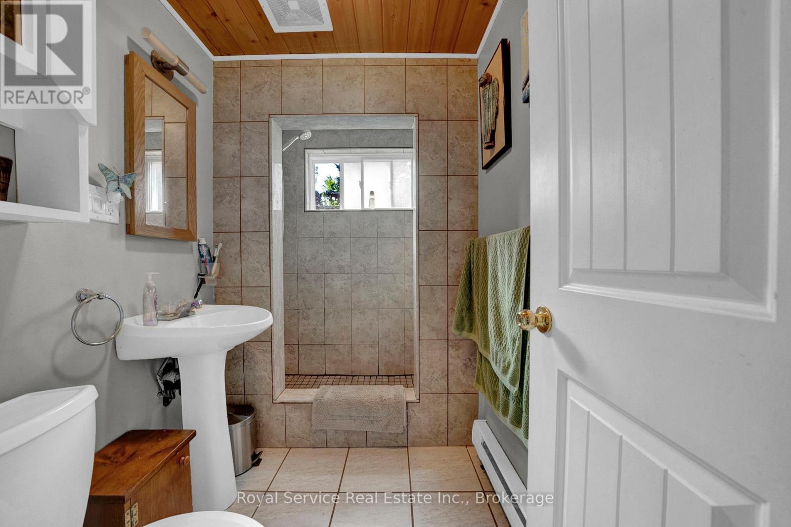 1204 PIGEON CREEK ROAD - 33