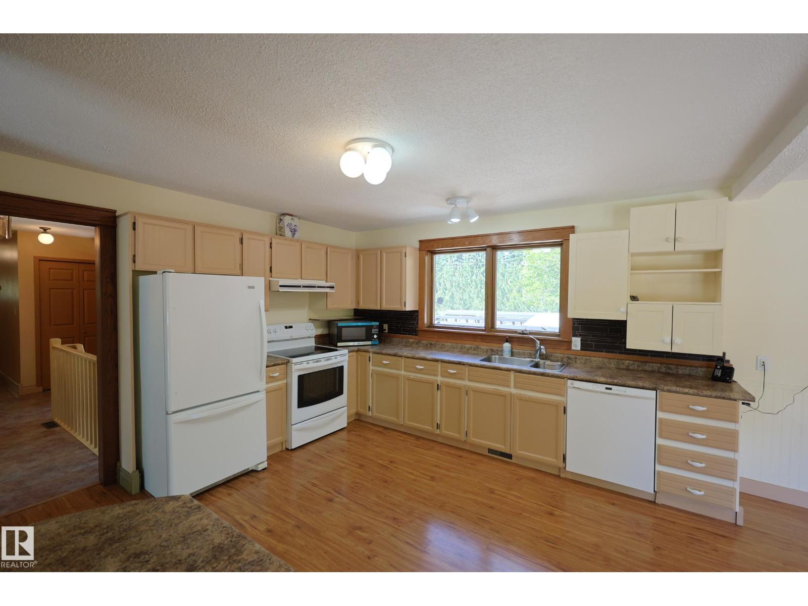 #47 24213 TWP ROAD 554 - 18
