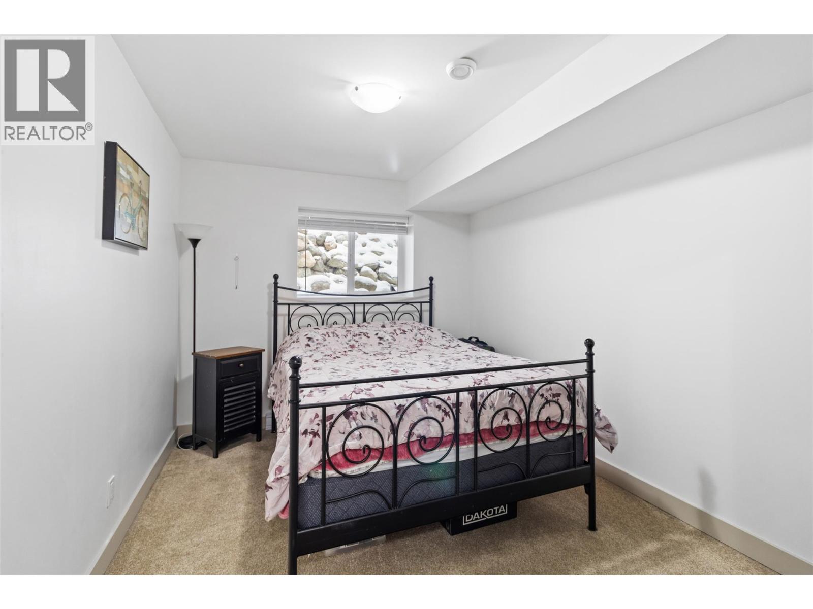 7370 Cahilty Crescent - 19