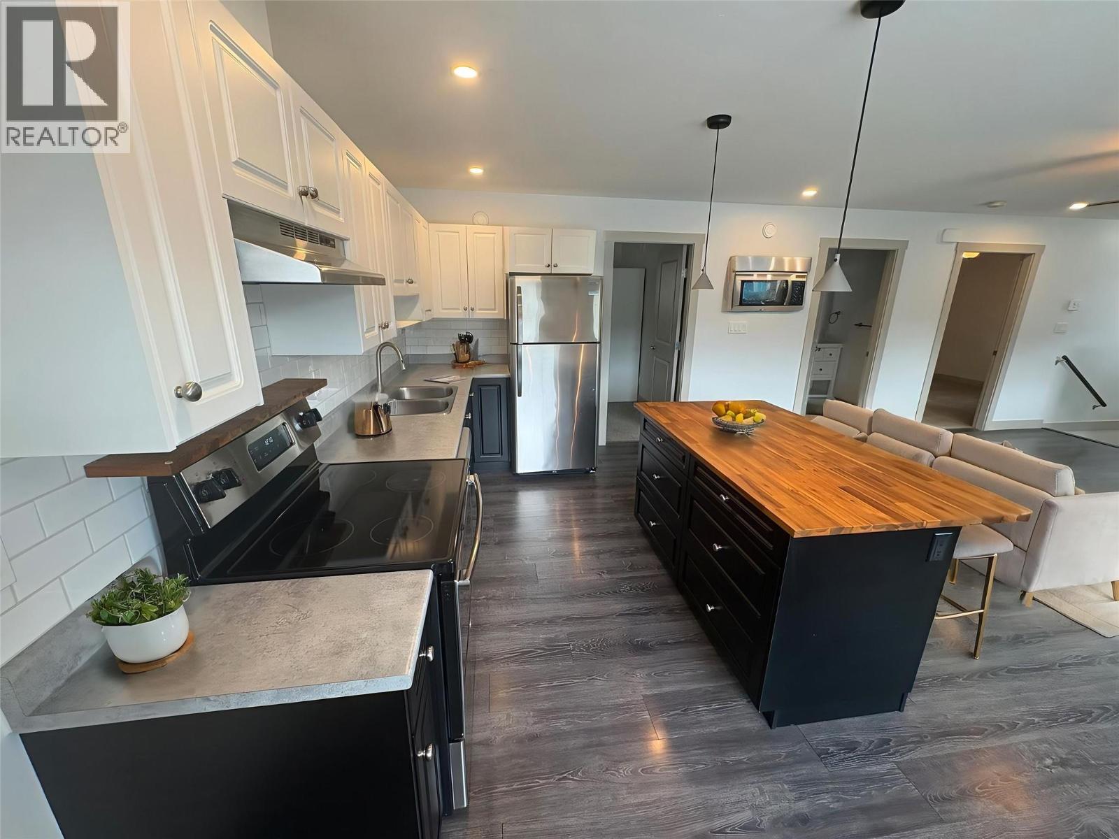 7370 Cahilty Crescent - 3
