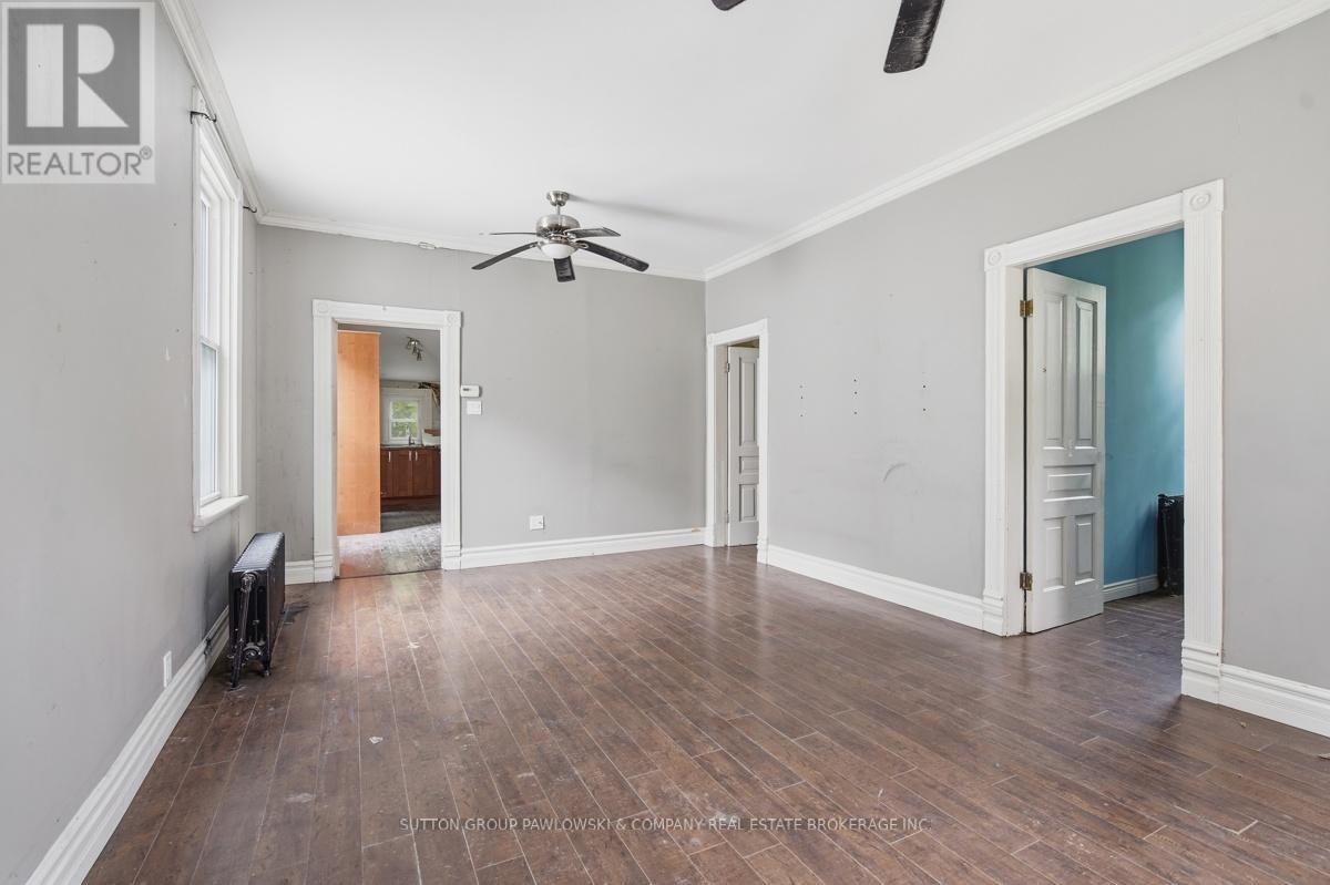 15 CARLTON AVENUE - 5