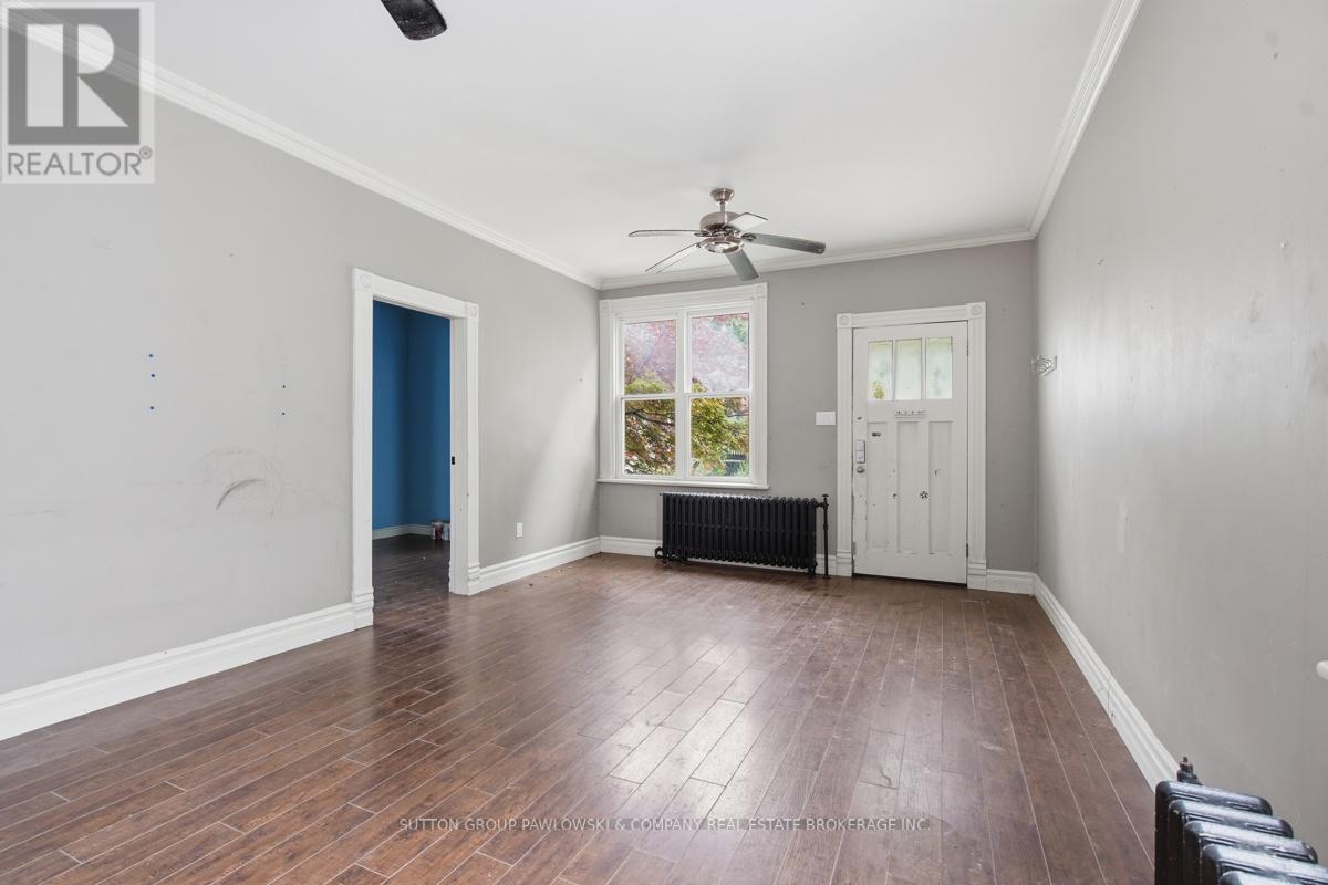 15 CARLTON AVENUE - 8