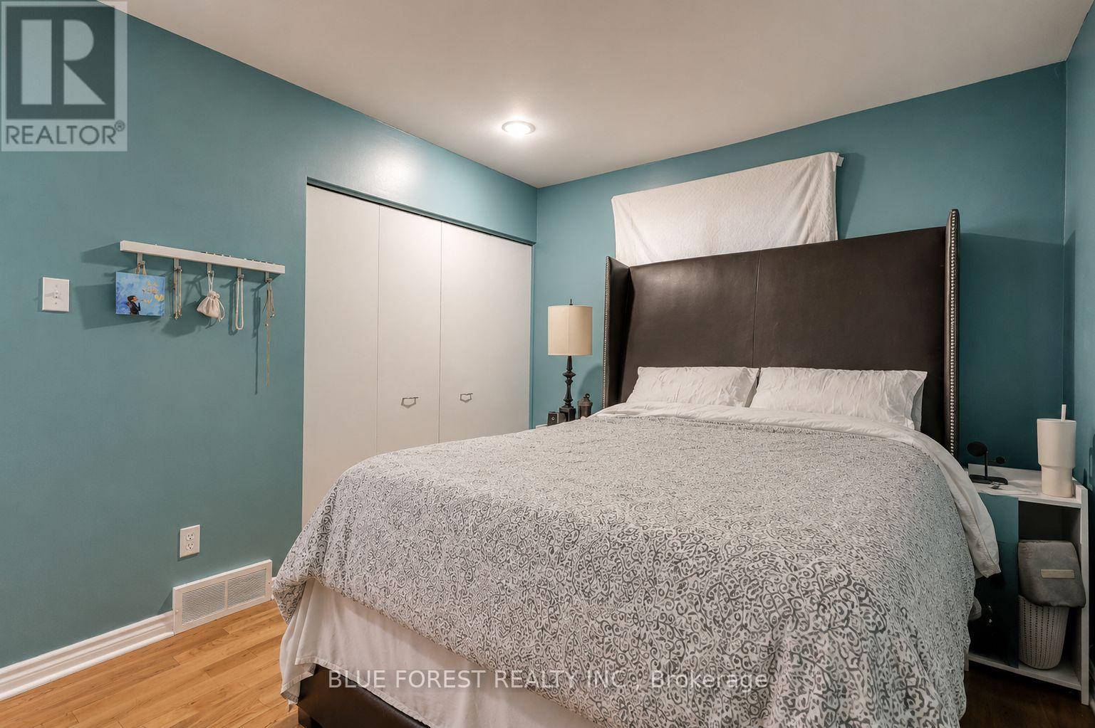 1674 ALDERSBROOK ROAD - 20