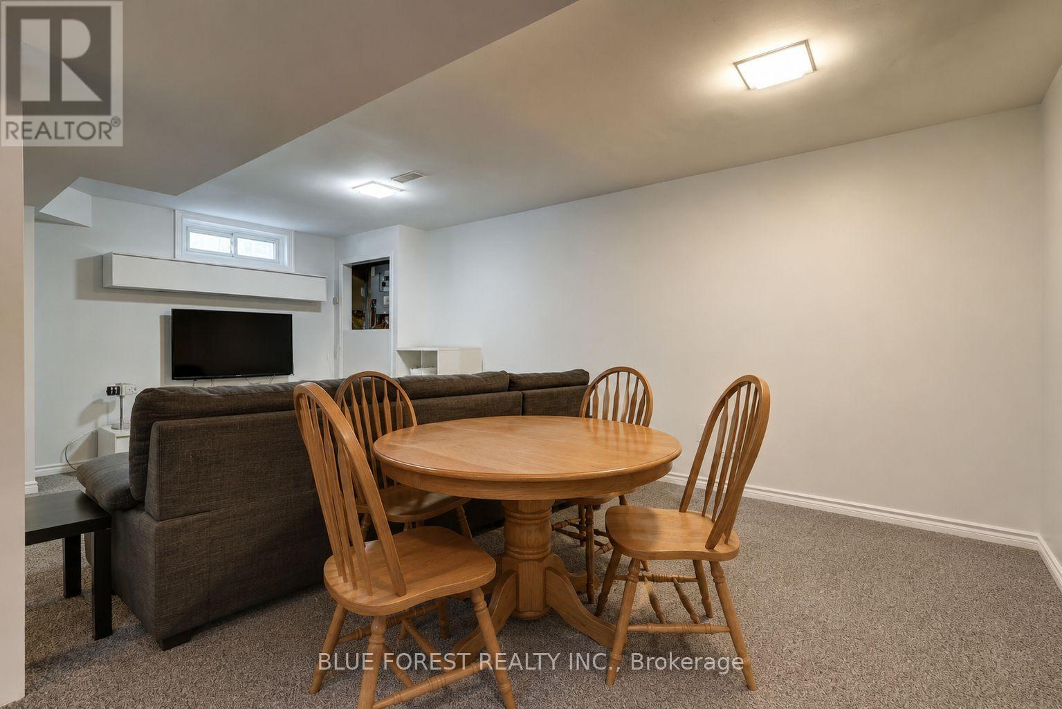 1674 ALDERSBROOK ROAD - 28
