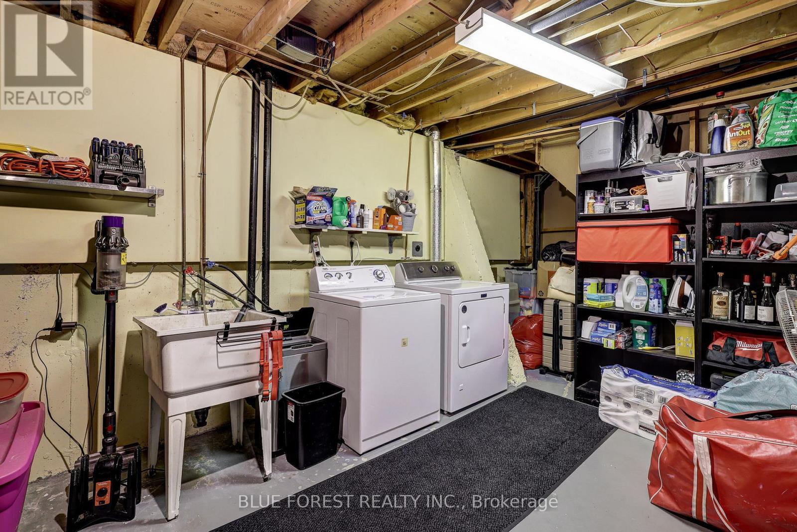 1674 ALDERSBROOK ROAD - 35