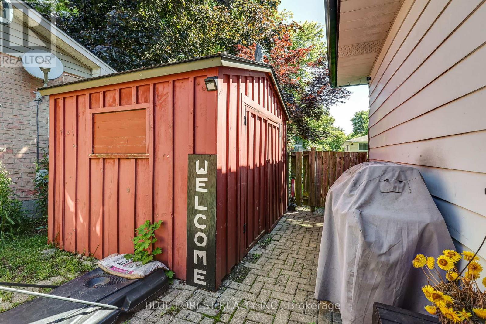 1674 ALDERSBROOK ROAD - 36
