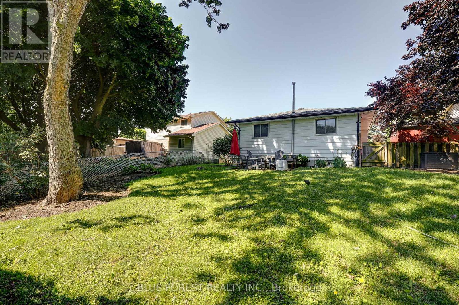 1674 ALDERSBROOK ROAD - 41
