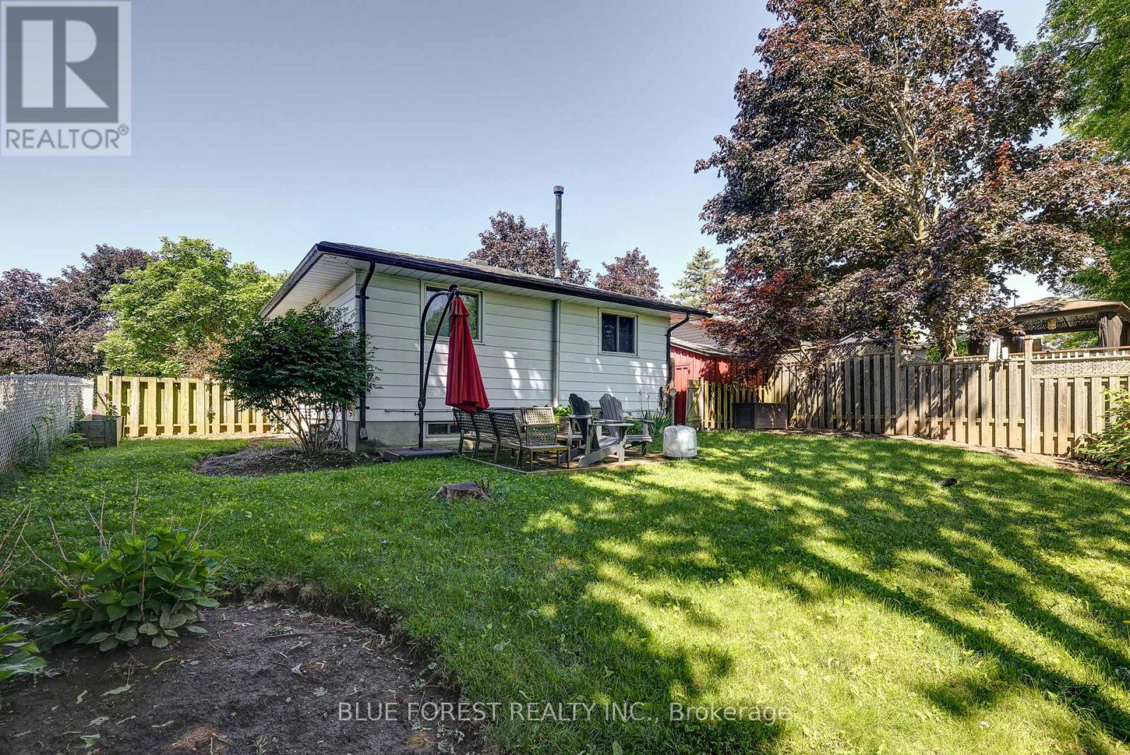1674 ALDERSBROOK ROAD - 43