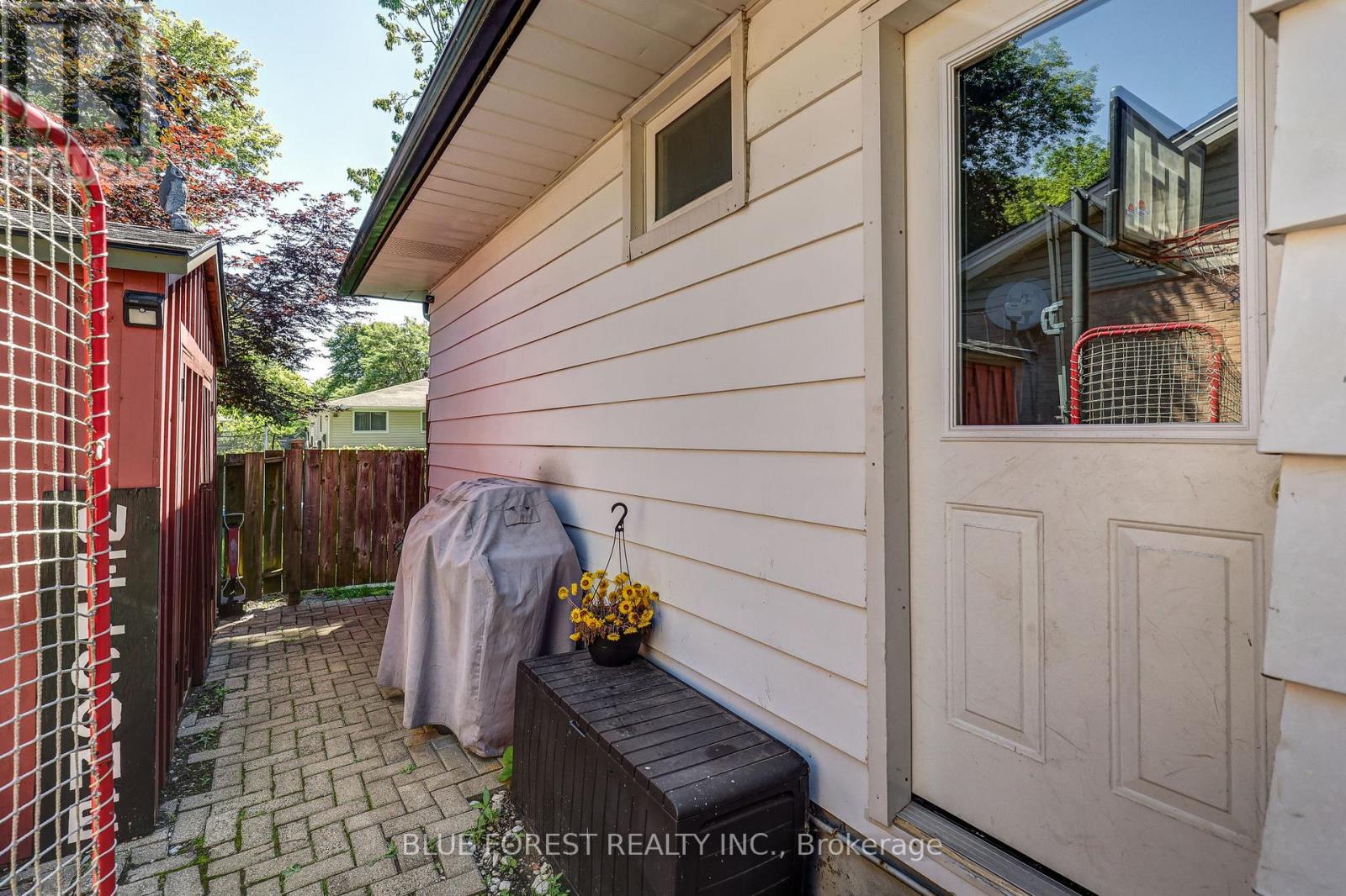 1674 ALDERSBROOK ROAD - 44