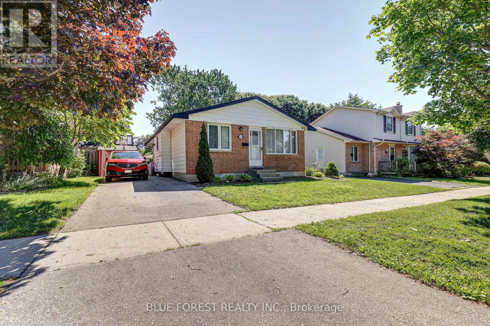 1674 ALDERSBROOK ROAD - 46