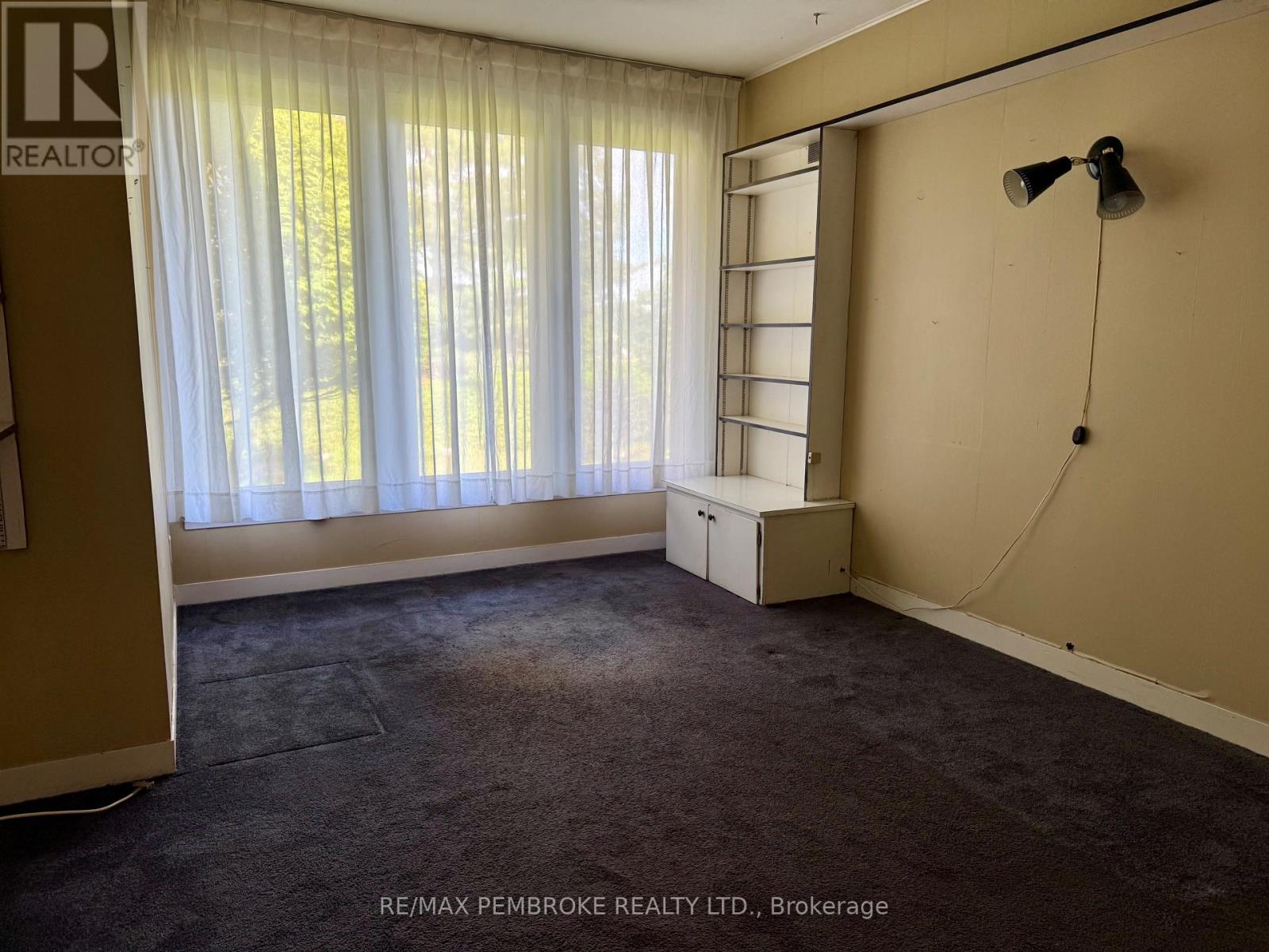 474 FRASER STREET - 12