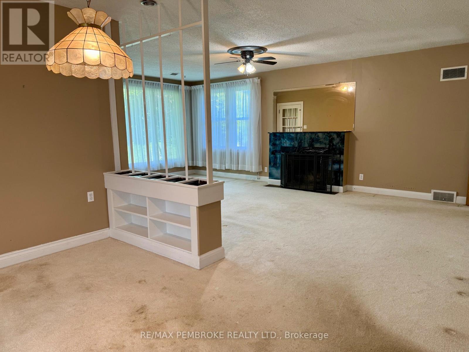 474 FRASER STREET - 13