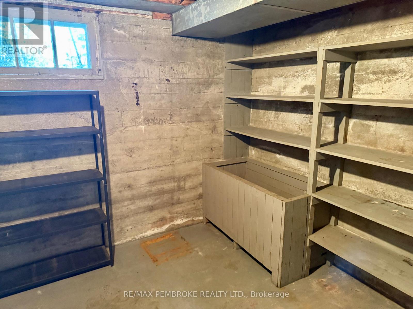 474 FRASER STREET - 18