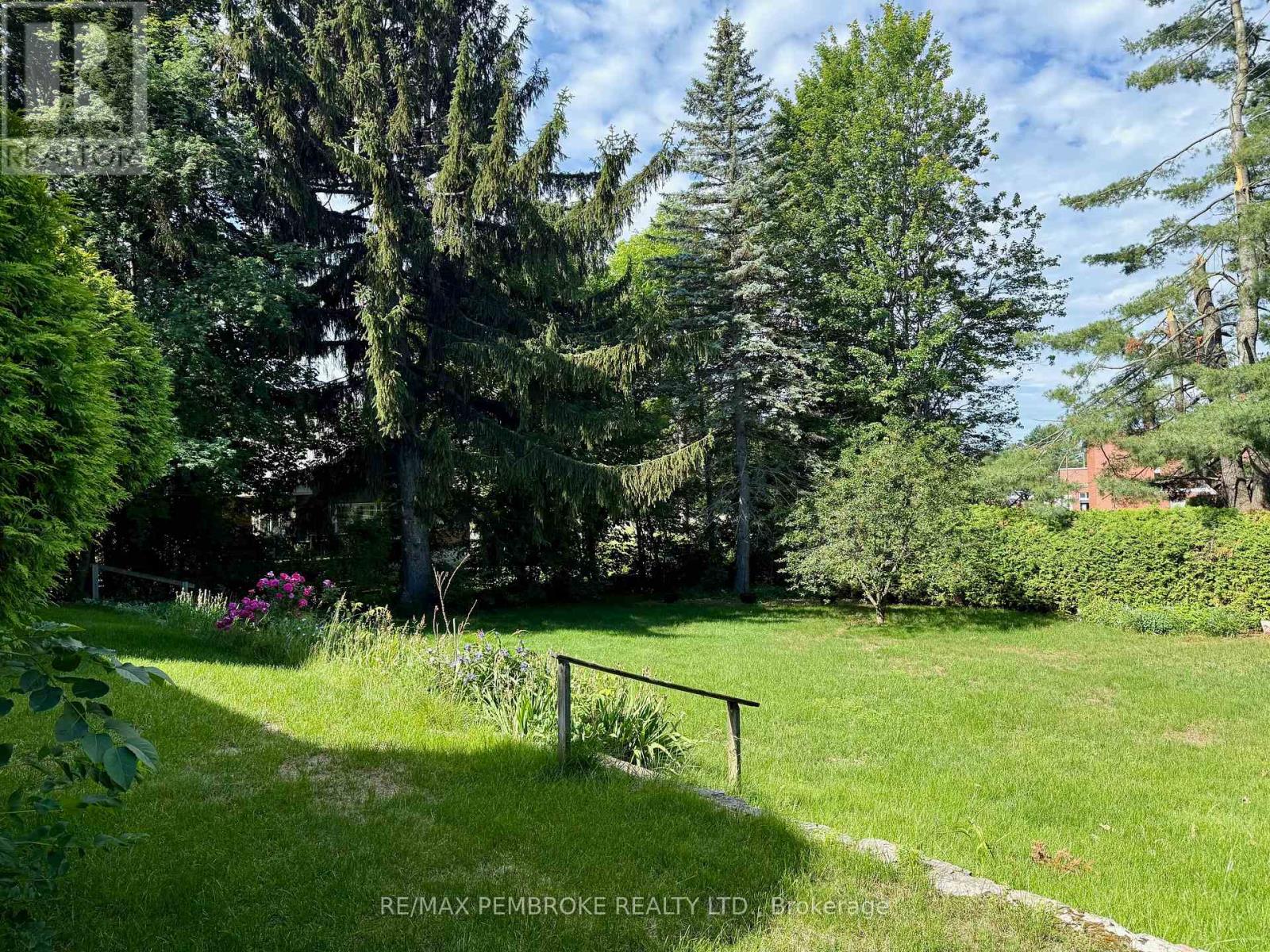 474 FRASER STREET - 28