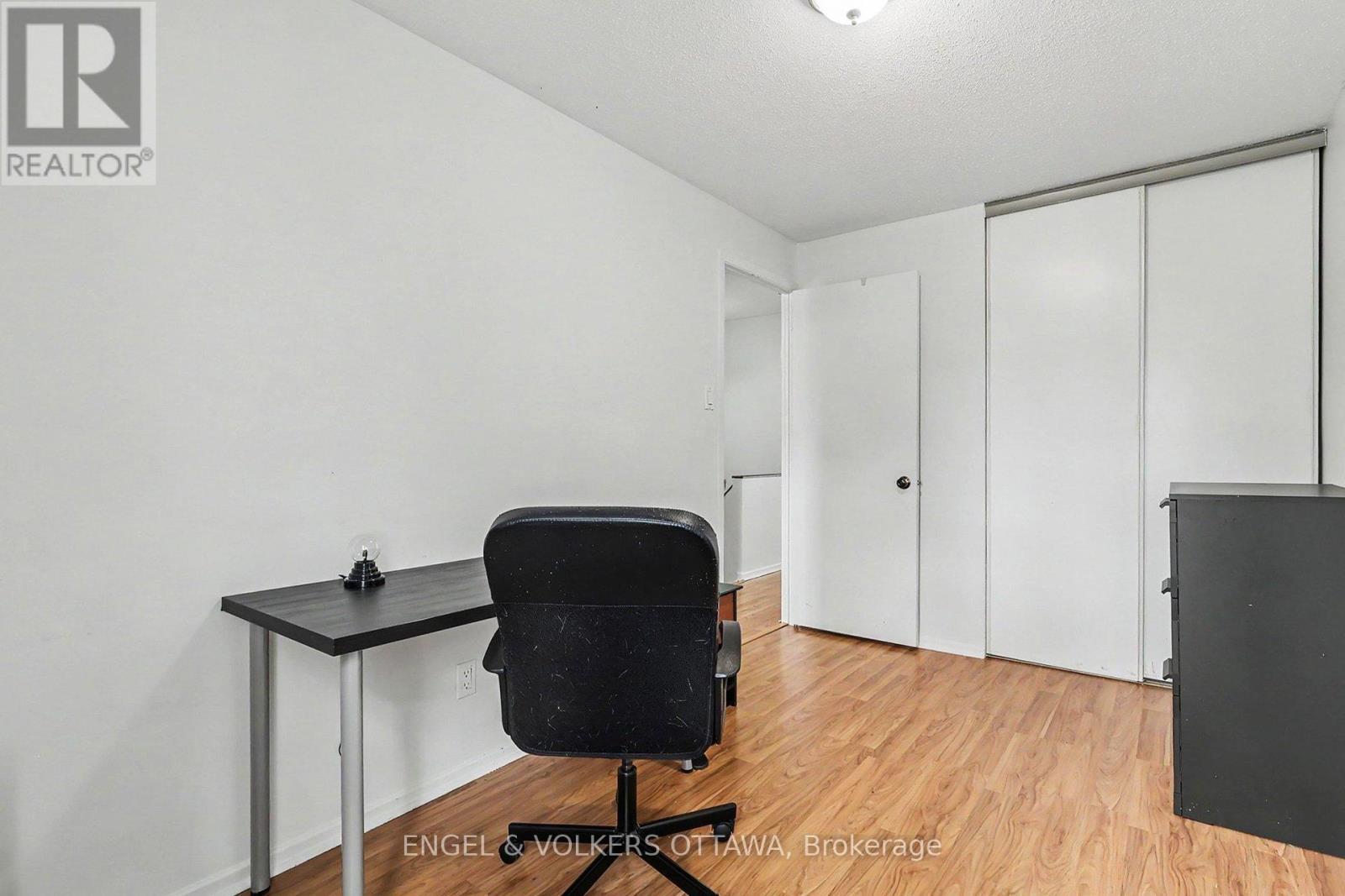 3 Bed, 2 Bath House for Sale in Ottawa – 87 – 7882 JEANNE D’ARC BOULEVARD, Ottawa – MLS# X13493404 - Image 26