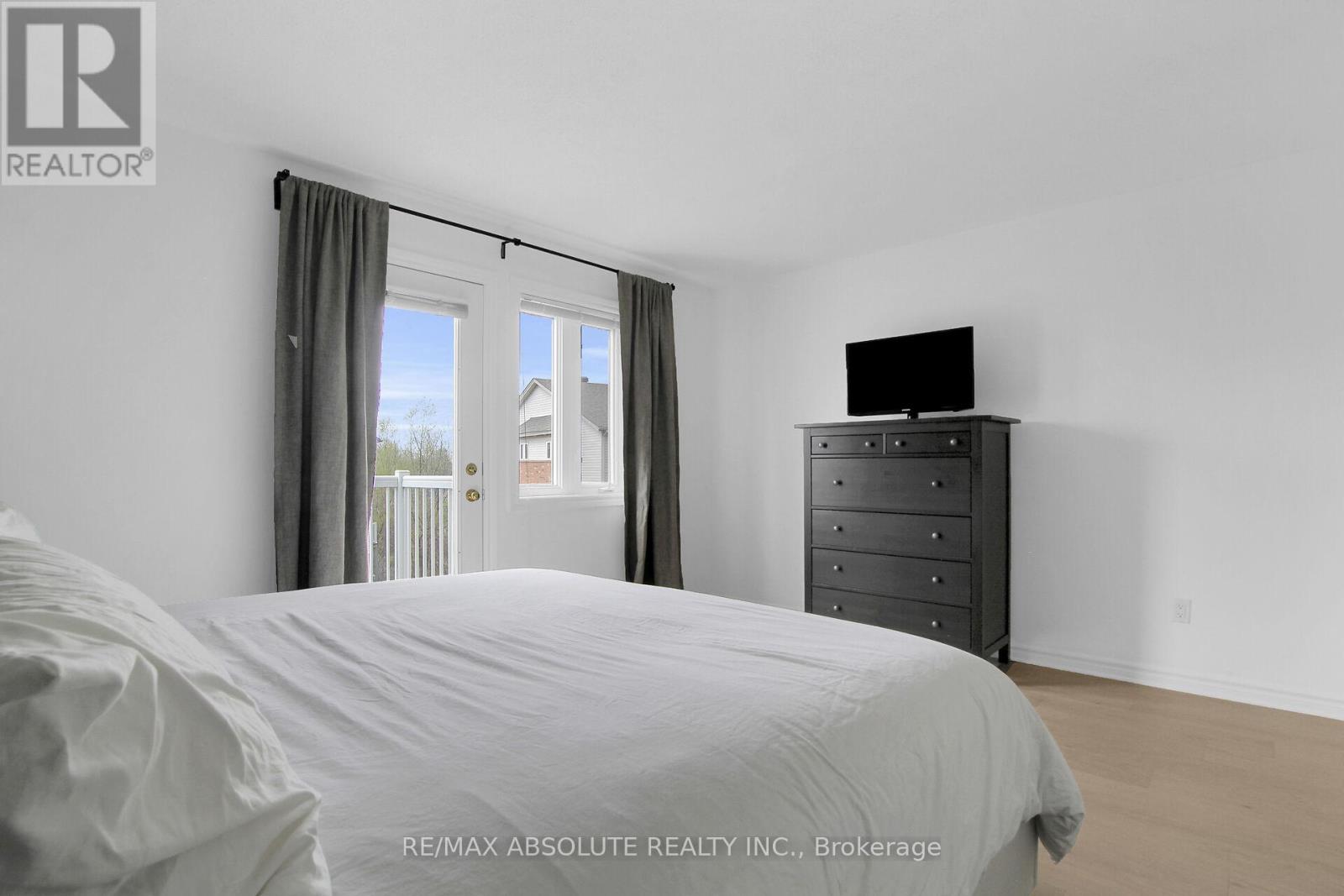 1350 GUTHRIE STREET - 32