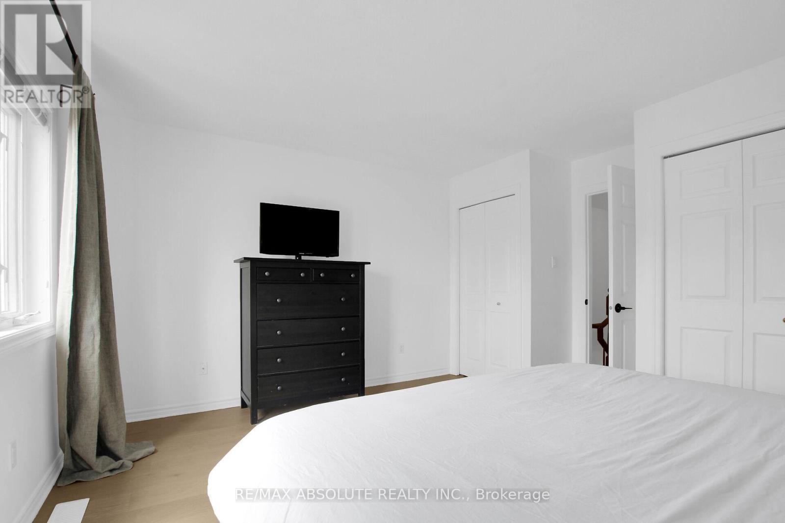 1350 GUTHRIE STREET - 34
