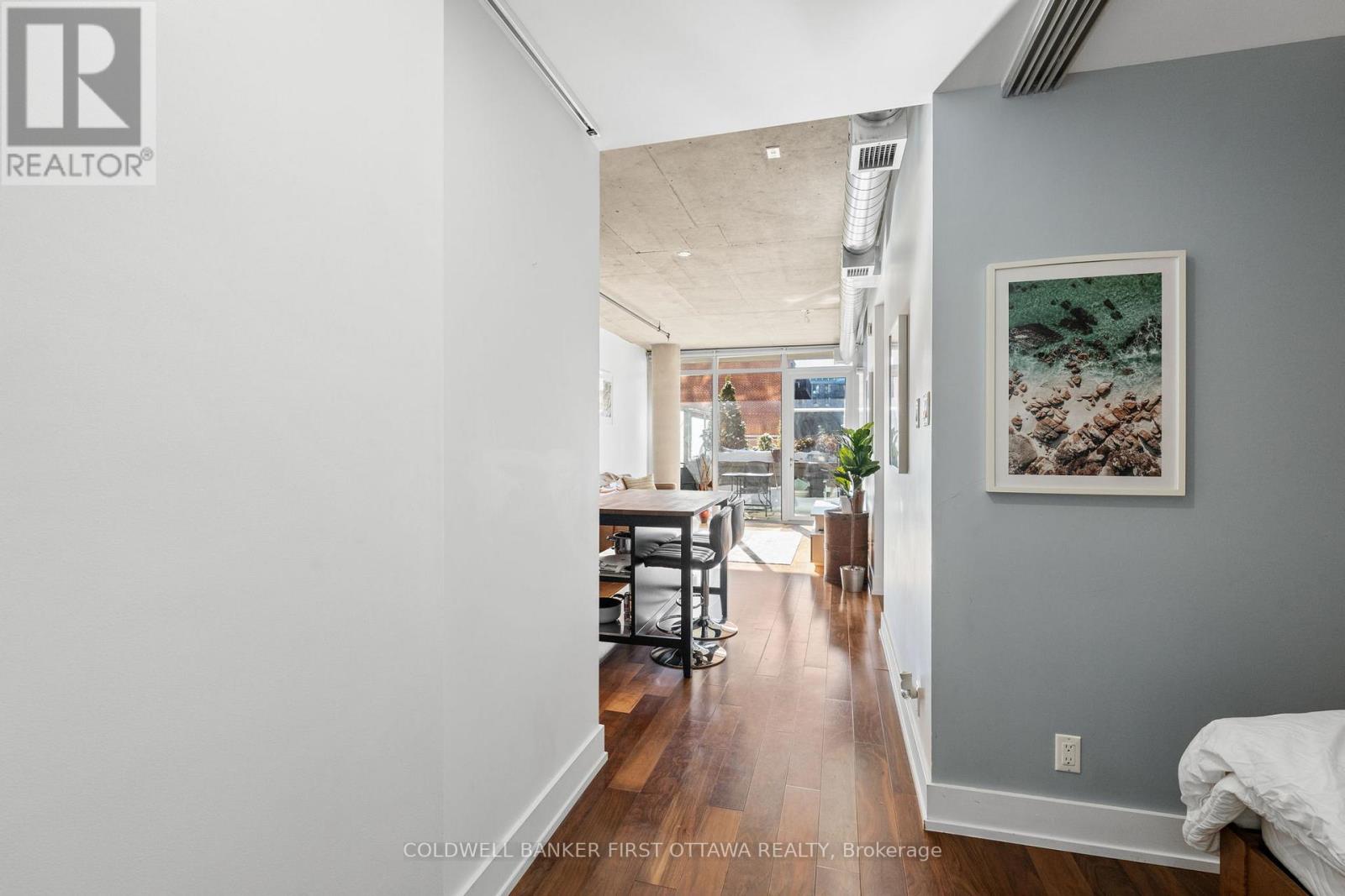 #209 360 MCLEOD STREET - 11
