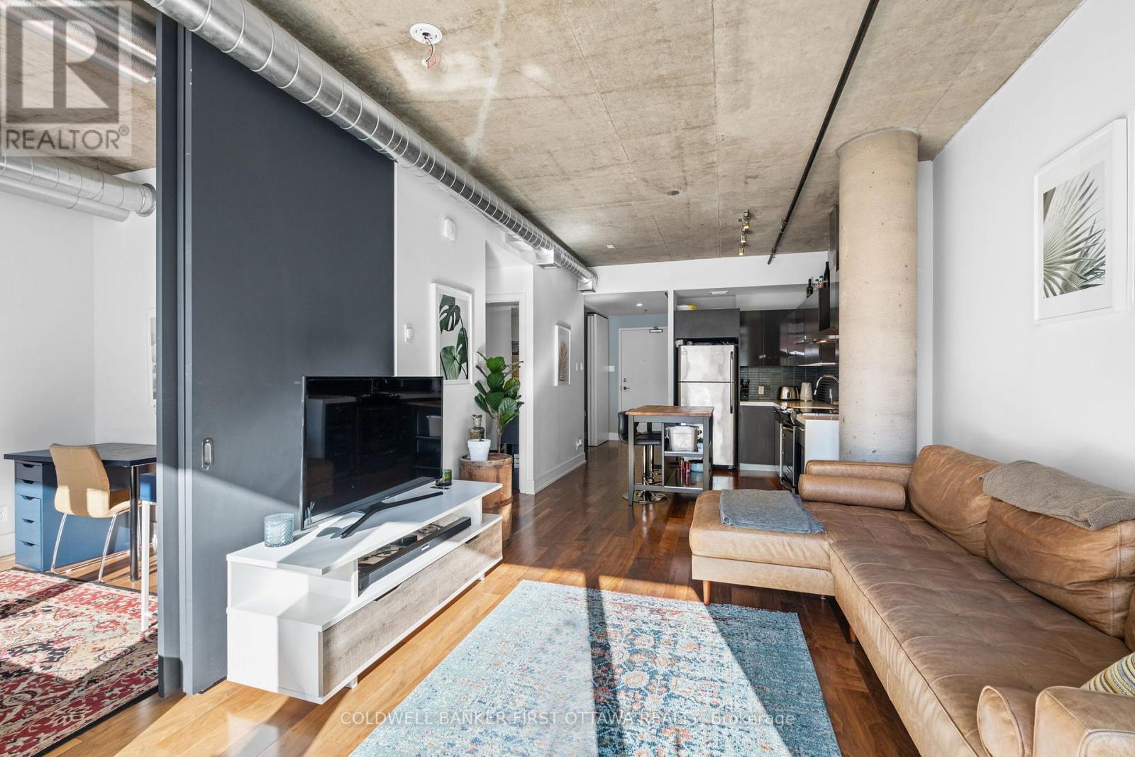 #209 360 MCLEOD STREET - 17