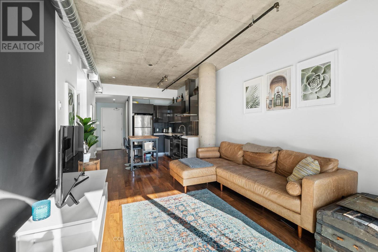 #209 360 MCLEOD STREET - 19