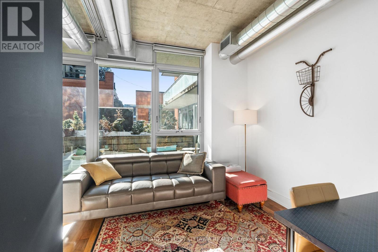 #209 360 MCLEOD STREET - 21