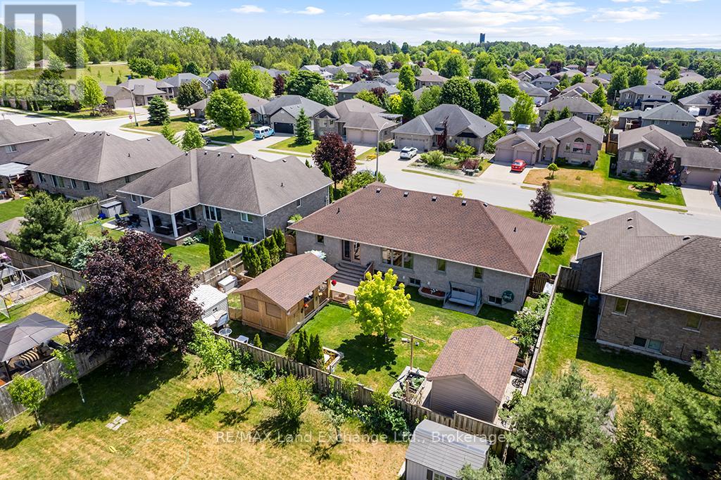 785 WOODLAND DRIVE - 3