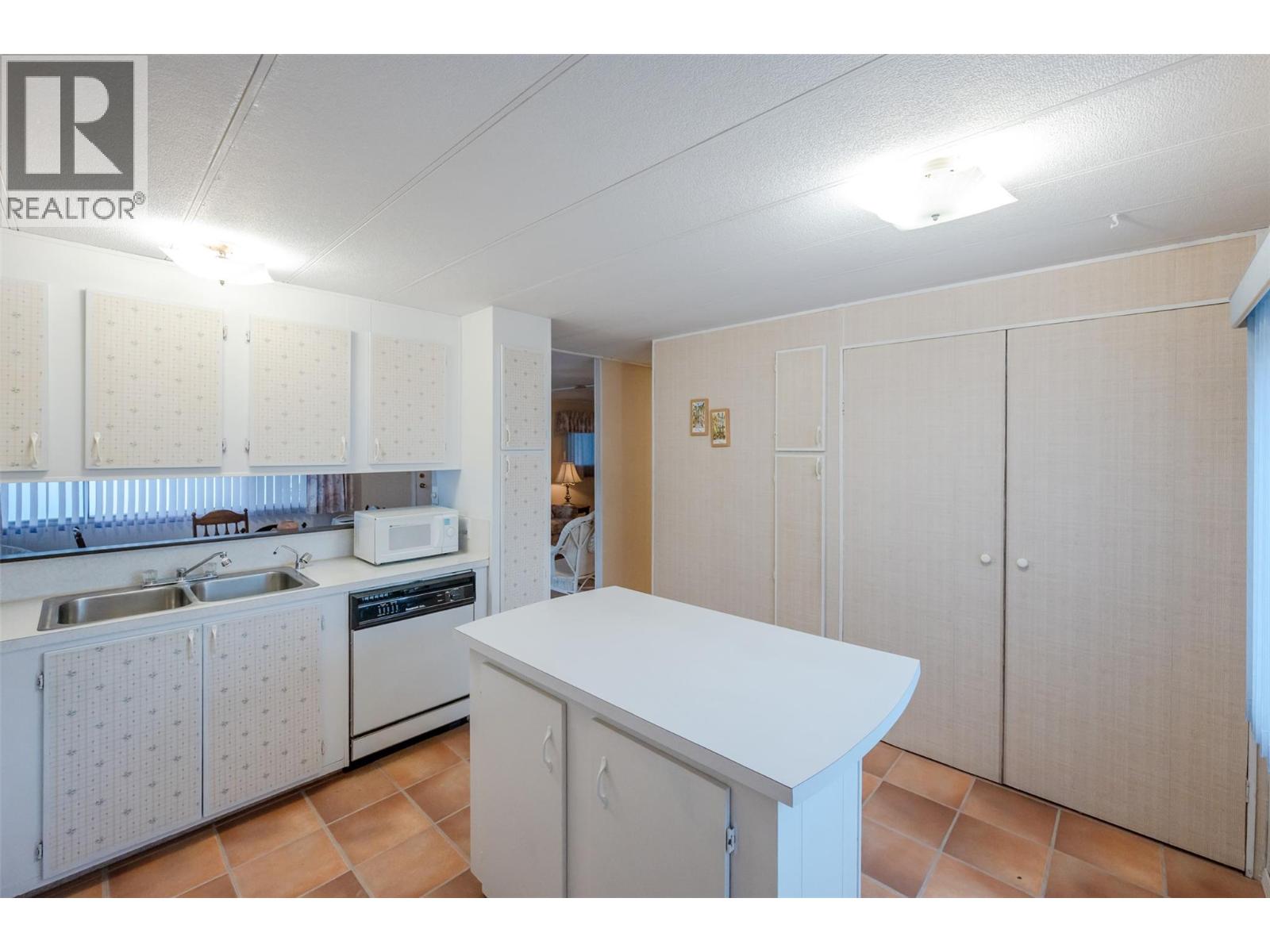 #5 6633 Park Drive - 12
