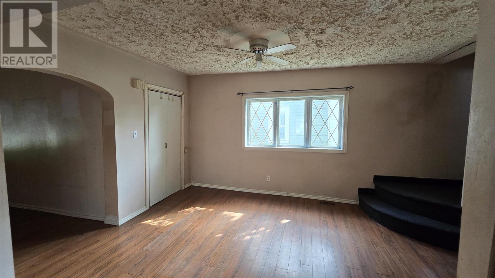 39 Grosvenor AVE - 3