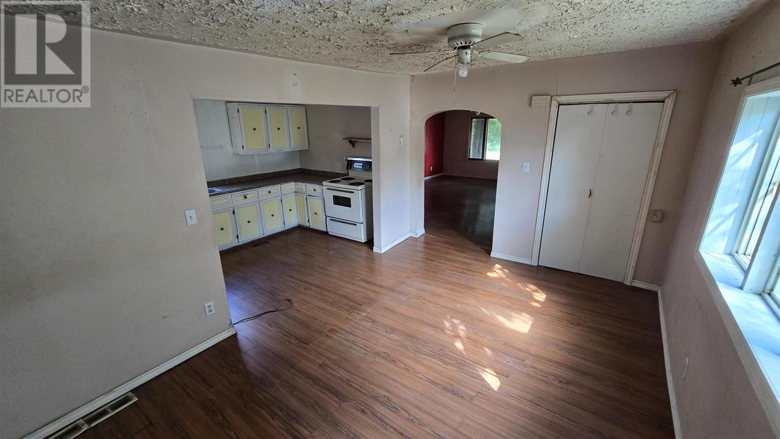 39 Grosvenor AVE - 5