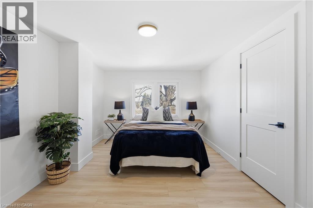 74 FREELTON Road - 15