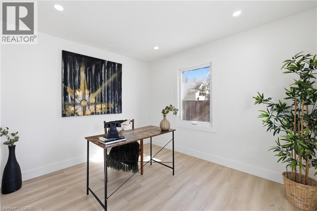 74 FREELTON Road - 8