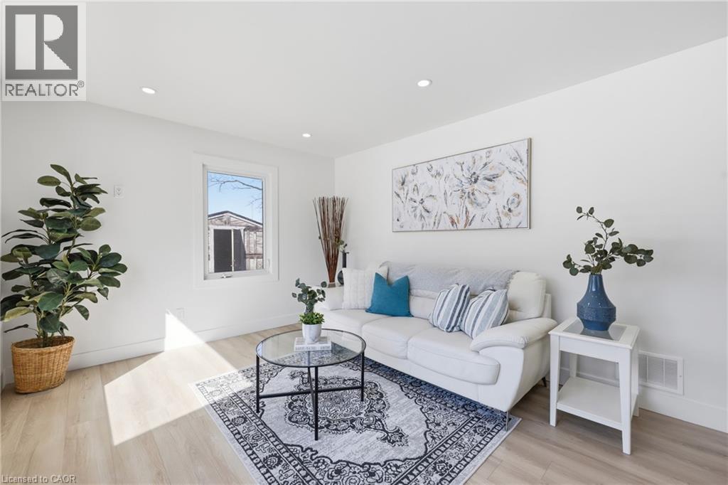74 FREELTON Road - 4