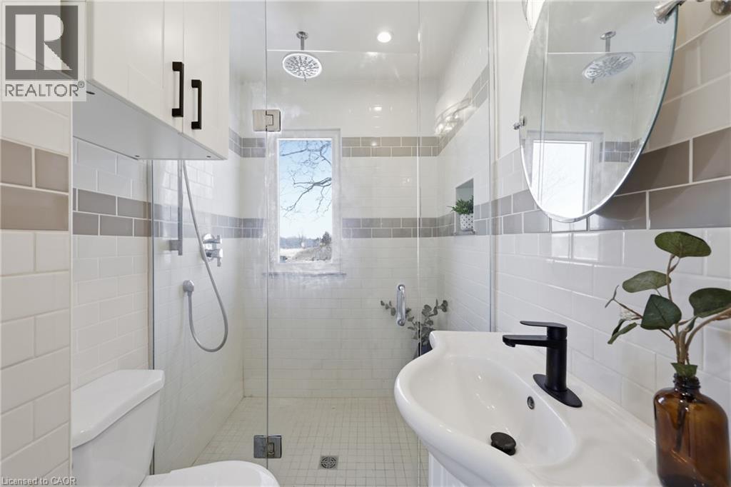 74 FREELTON Road - 17