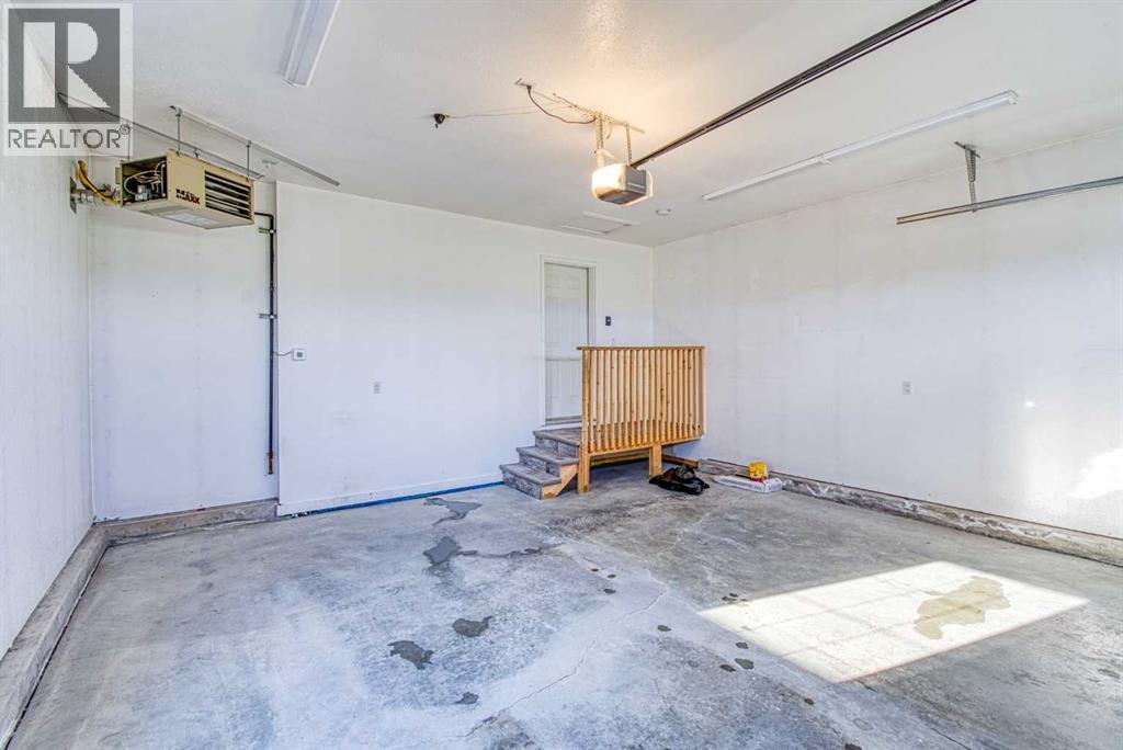 631 6a Street — photo 39