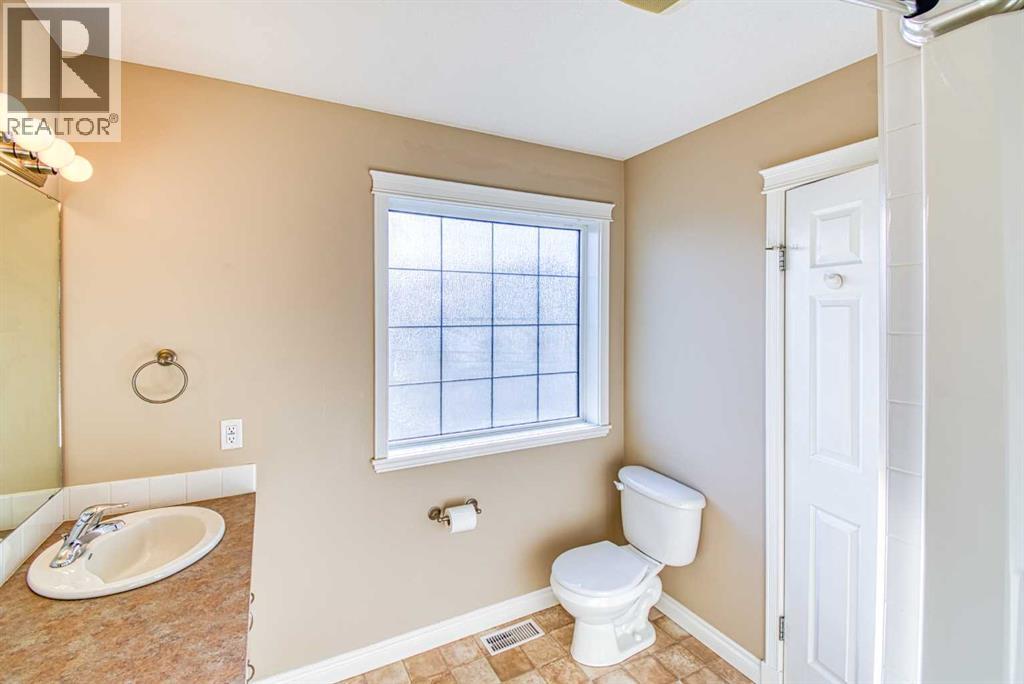631 6a Street — photo 23