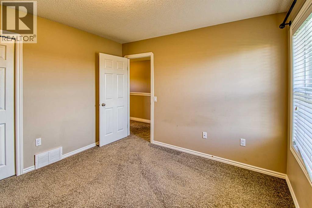631 6a Street — photo 26