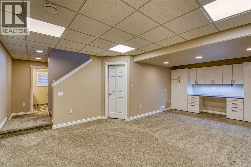 631 6a Street — photo 36