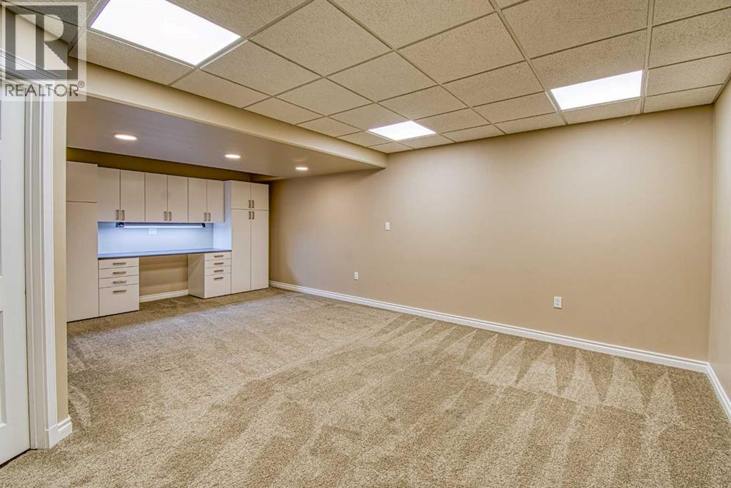 631 6a Street — photo 35