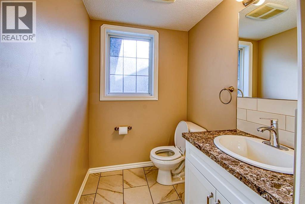 631 6a Street — photo 34