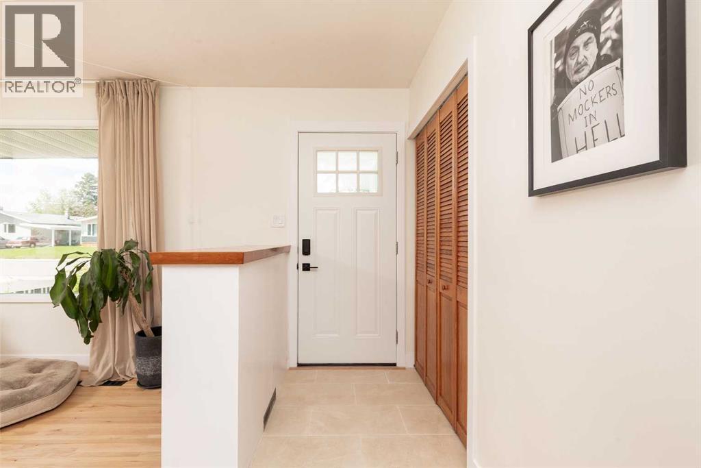 3008 11 Avenue S - photo 2