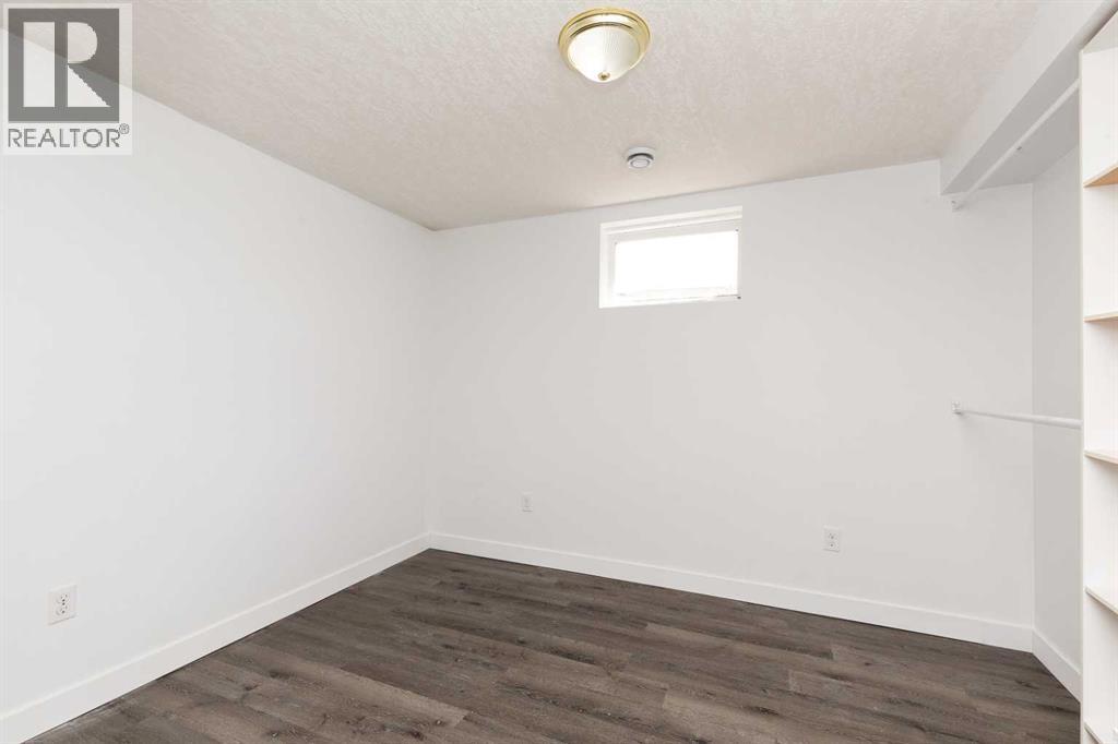 3008 11 Avenue S — photo 33