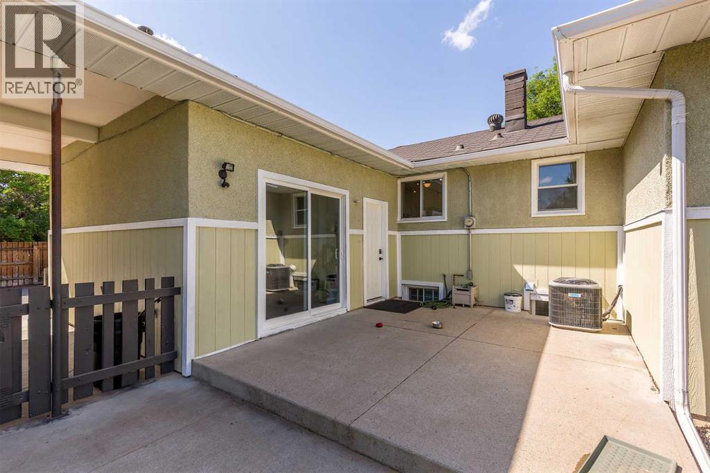 3008 11 Avenue S — photo 36